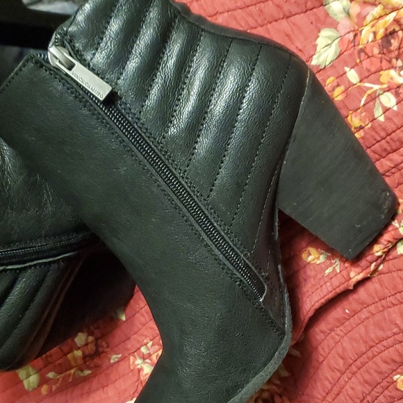 Ankle boots - Picture 3 of 3